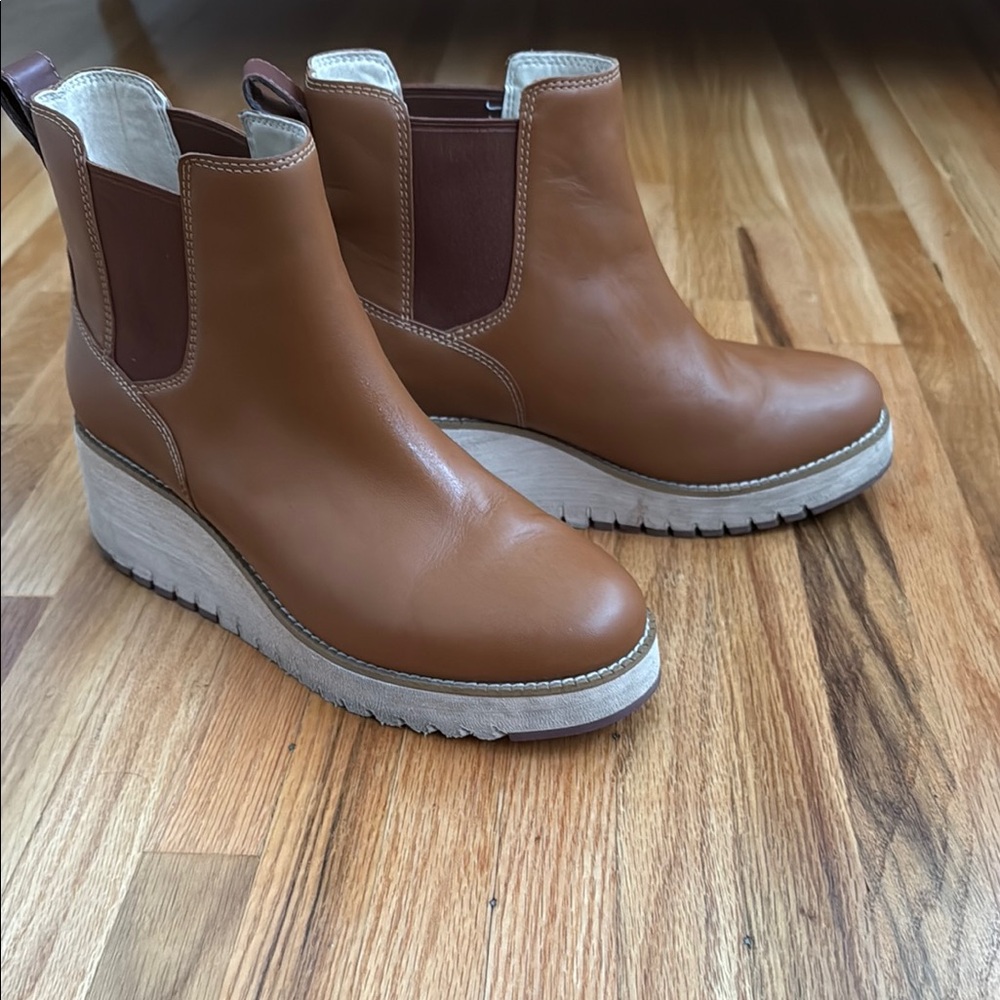 Women's Tan Wedge Ankle Boots